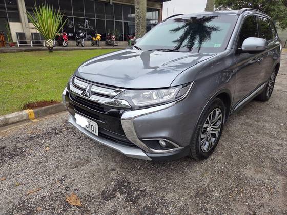 MITSUBISHI OUTLANDER 3.0 GT 4X4 V6 24V GASOLINA 4P AUTOMÁTICO MITSUBISHI OUTLANDER 3.0 GT 4X4 V6 24V GASOLINA 4P AUTOMÁTICO